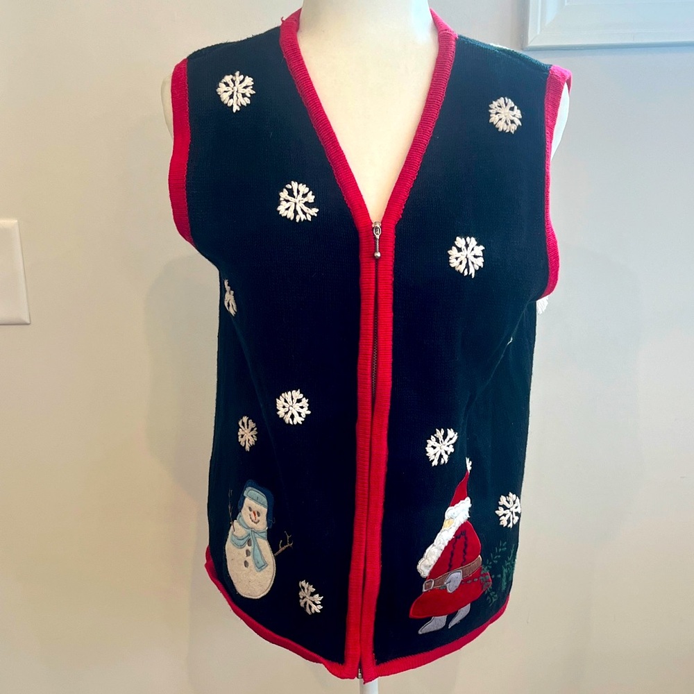 Field Gear Vintage Festive Black and Red Holiday Vest Size Medium